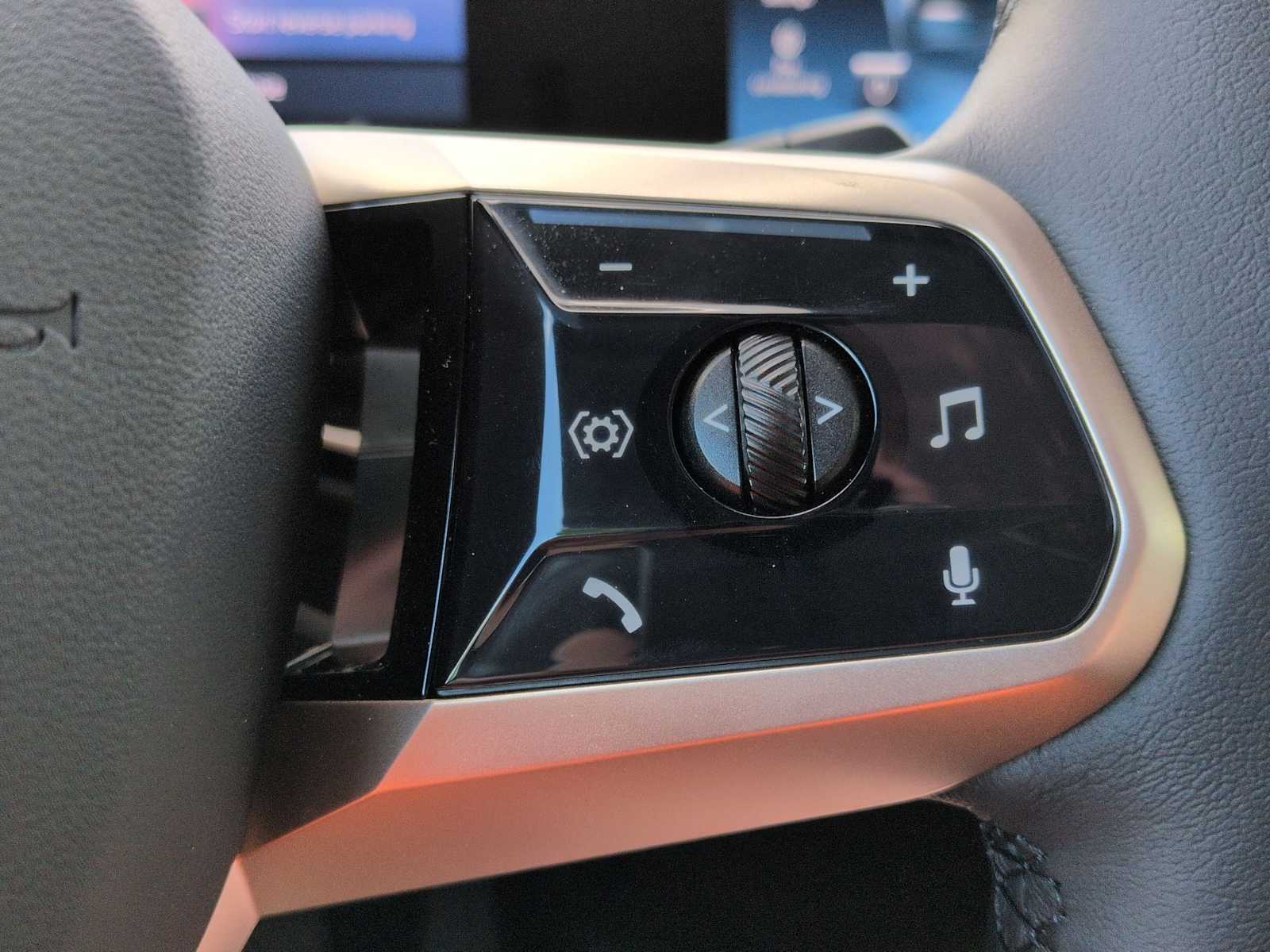Thumbnail: 2026 BMW iX - 26