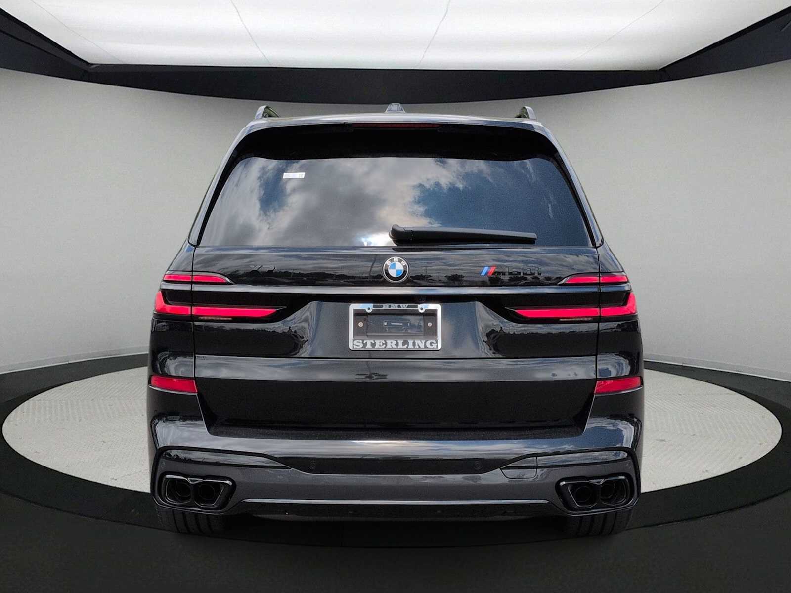 Thumbnail: 2027 BMW X7 - 7