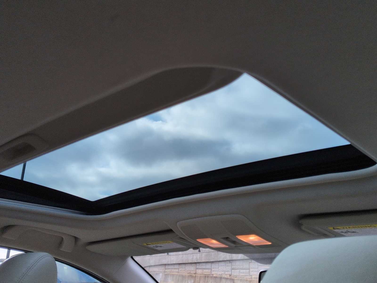 Thumbnail: 2015 Mazda Mazda3 - 23