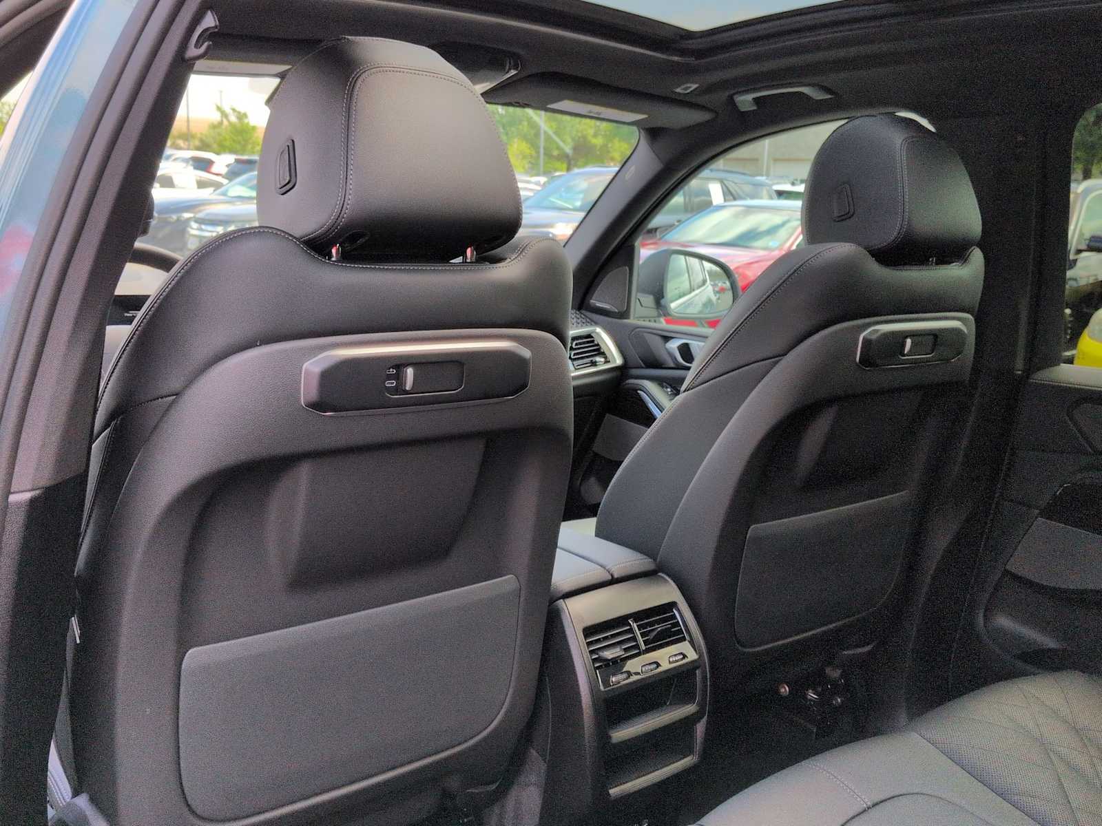 Thumbnail: 2026 BMW X5 - 18
