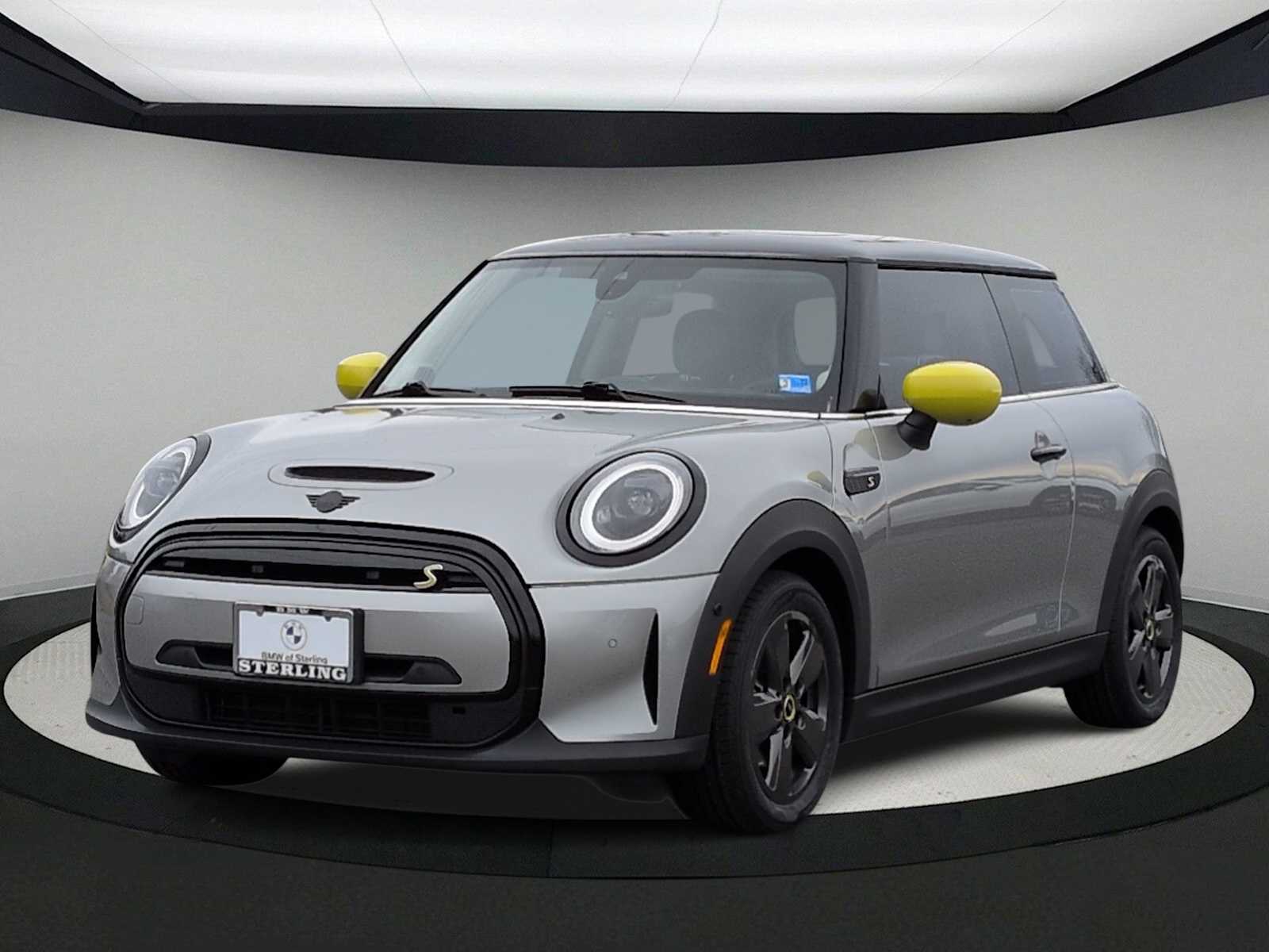 Thumbnail: 2023 MINI Cooper Hardtop - 4