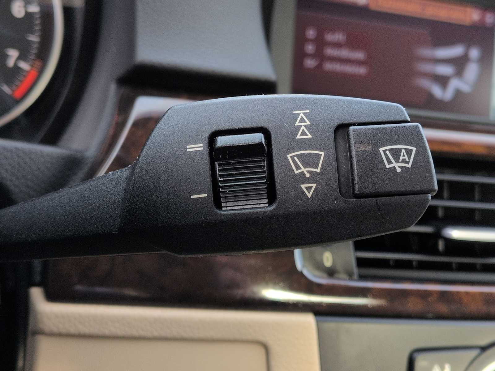 Thumbnail: 2008 BMW 3 Series - 28