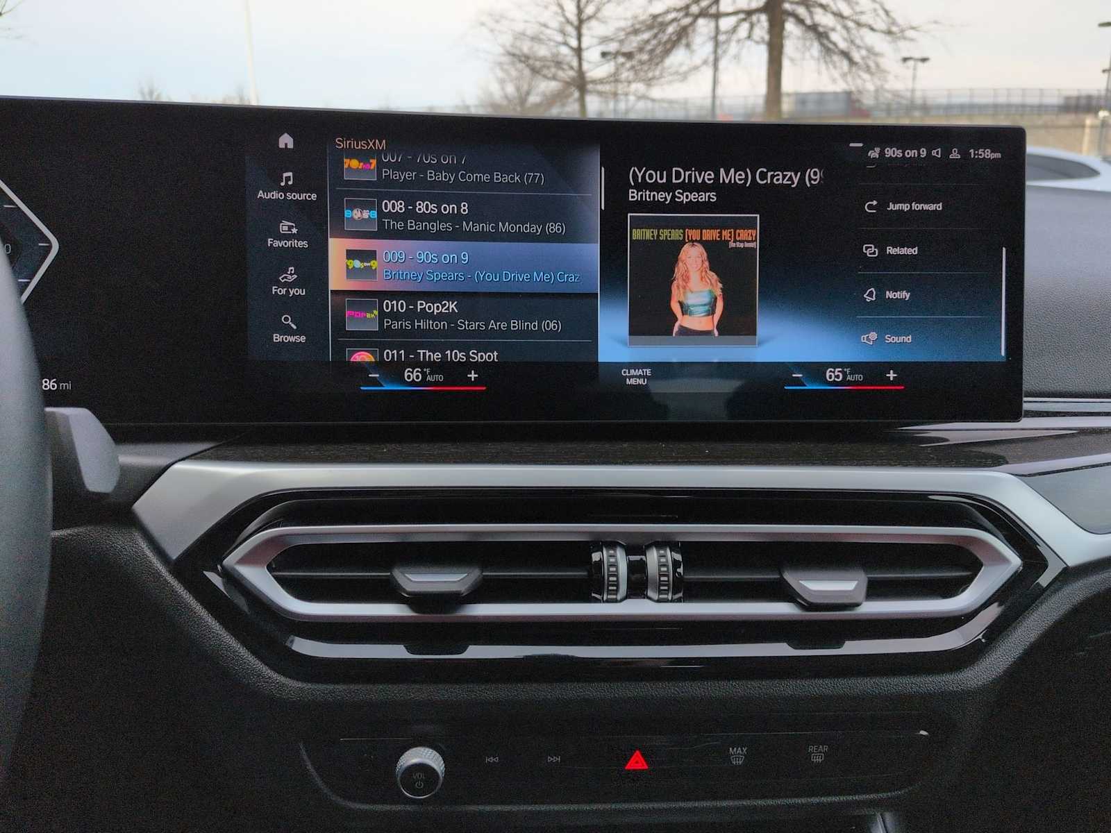 Thumbnail: 2023 BMW i4 - 30