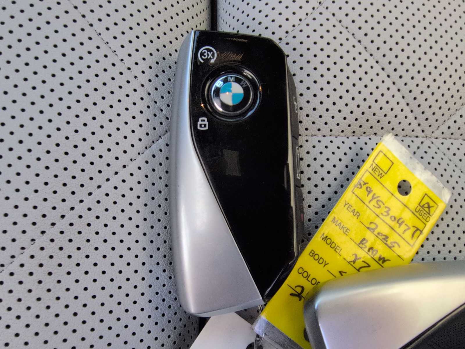 Thumbnail: 2025 BMW X7 - 35