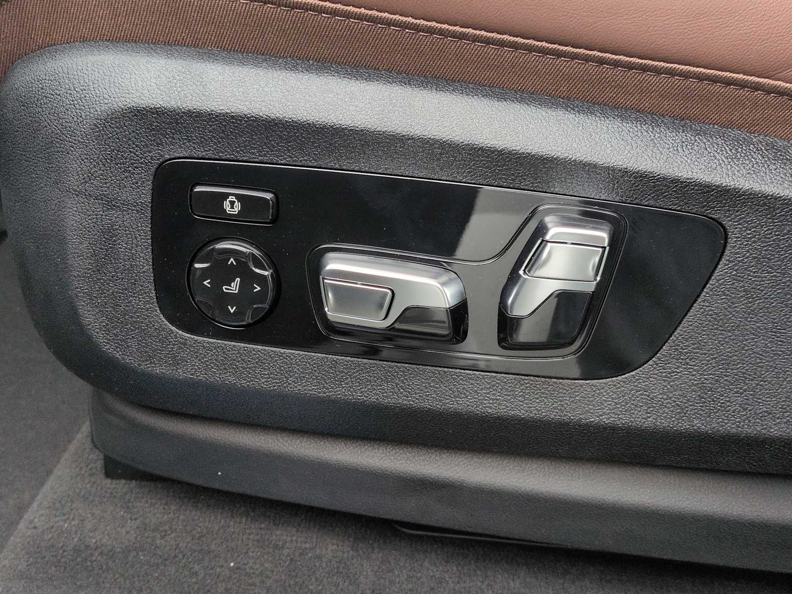 Thumbnail: 2026 BMW X5 - 18