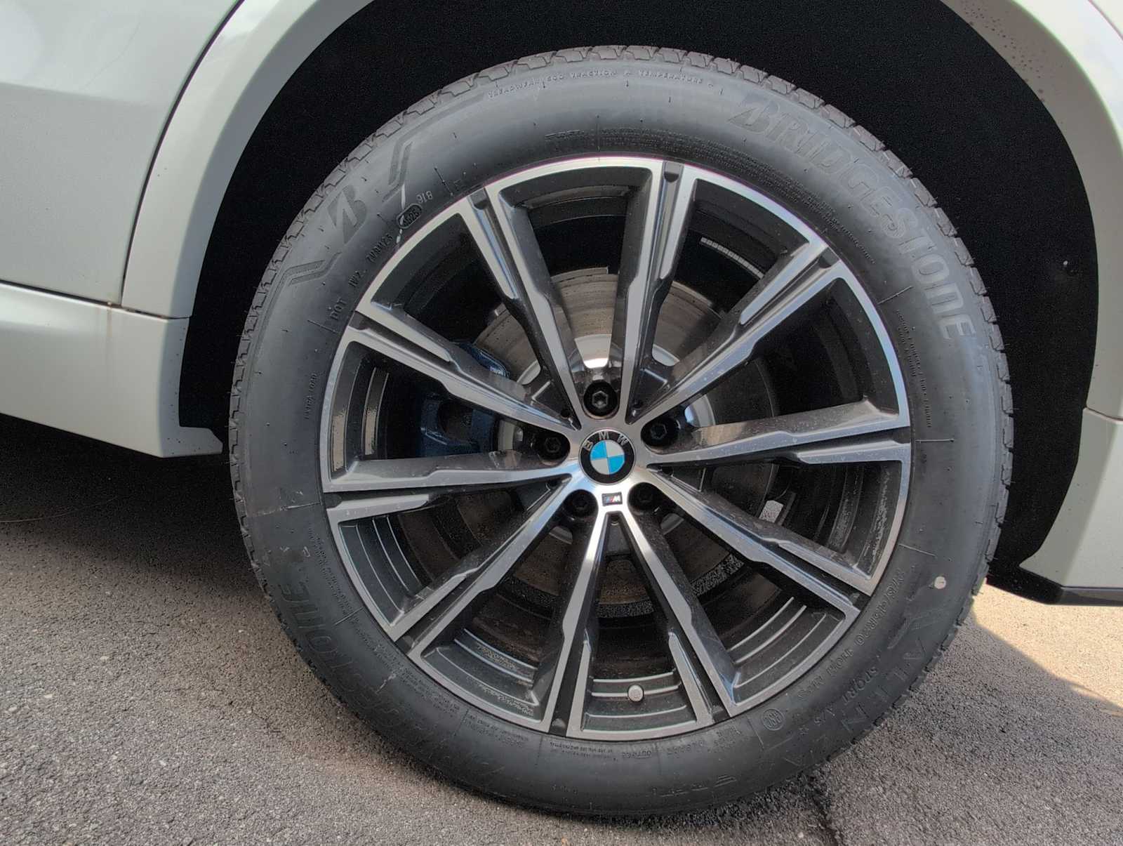 Thumbnail: 2026 BMW X5 - 14