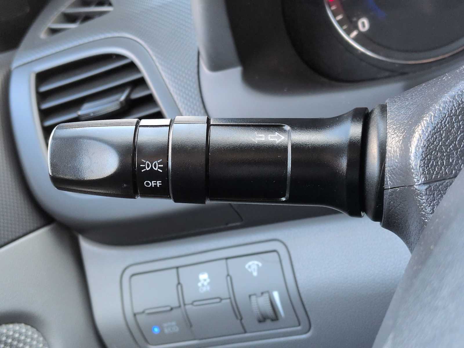 Thumbnail: 2014 Hyundai Accent - 25