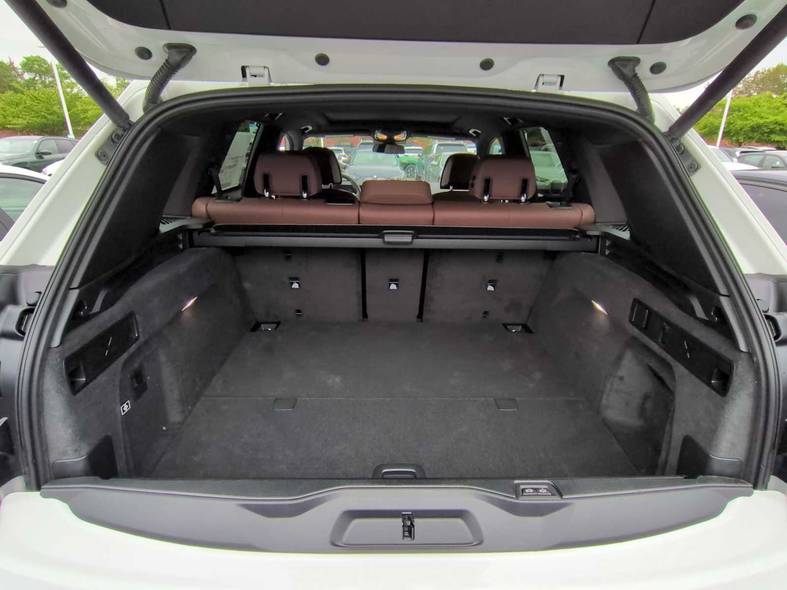 Thumbnail: 2026 BMW X5 - 37