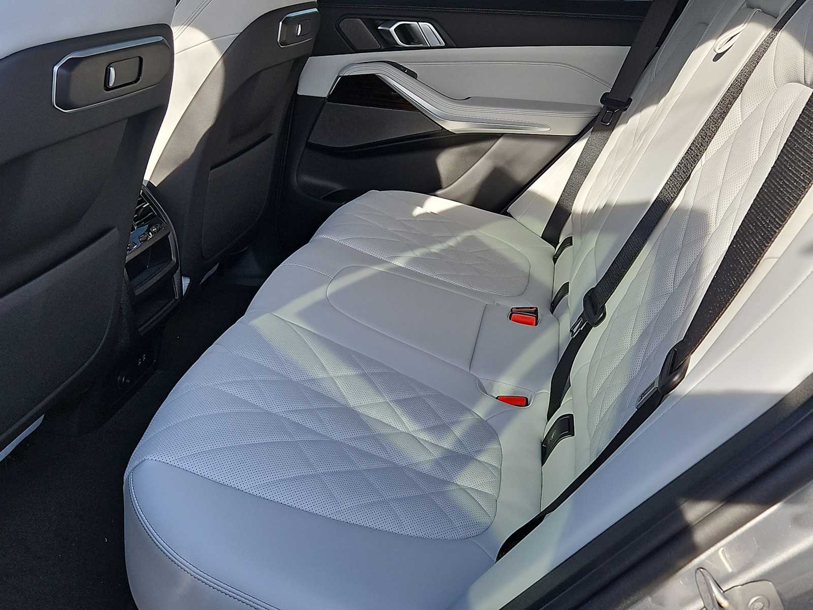 Thumbnail: 2026 BMW X5 - 18