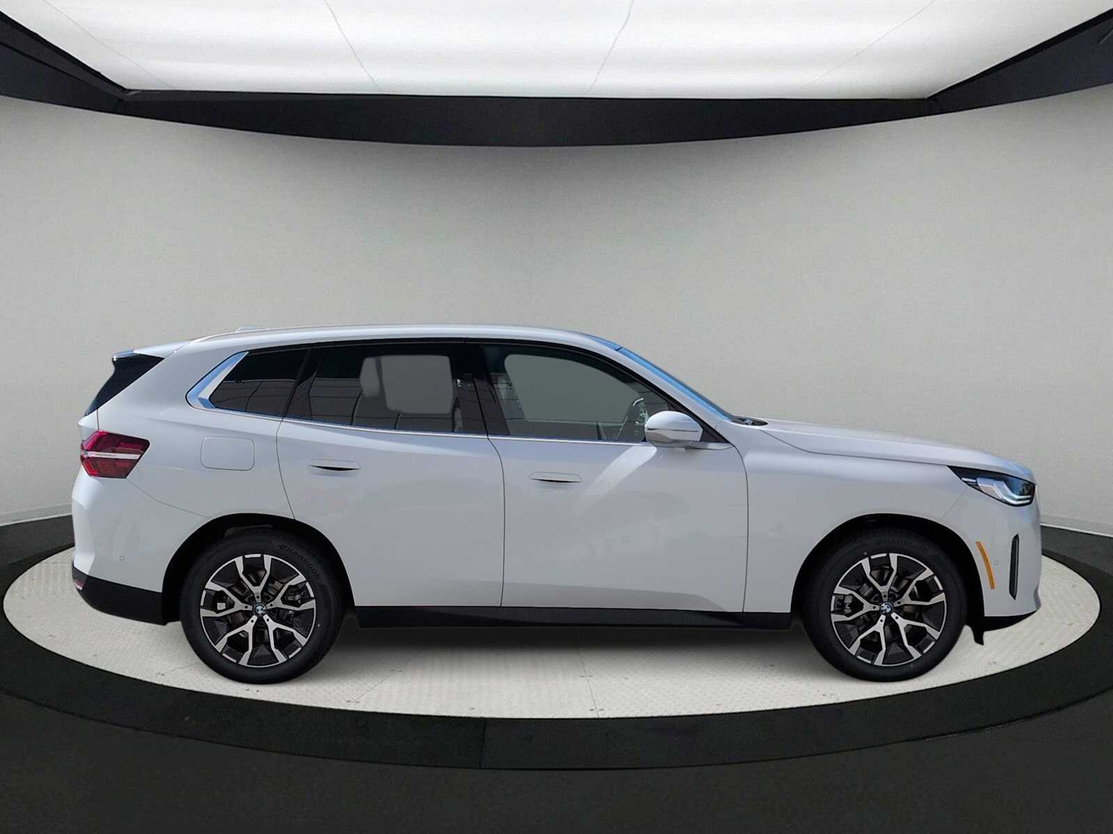 Thumbnail: 2026 BMW X3 - 9