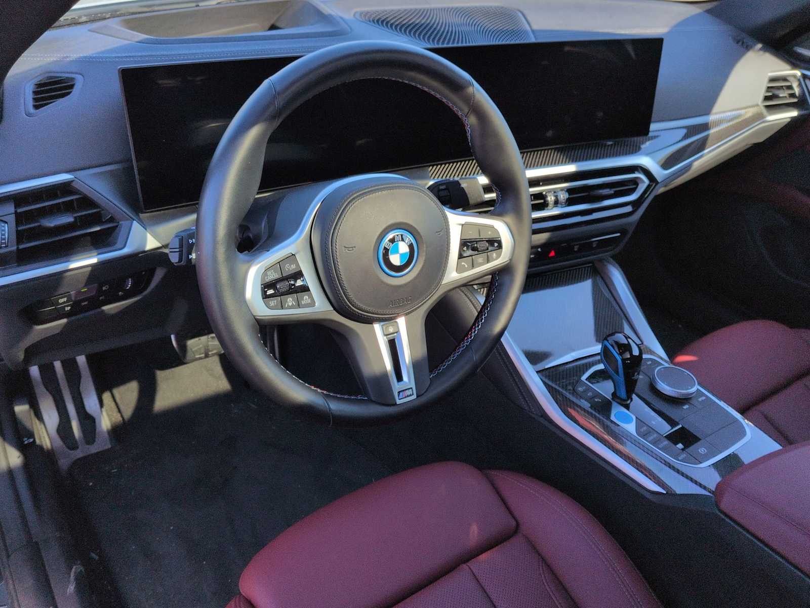 Thumbnail: 2023 BMW i4 - 10