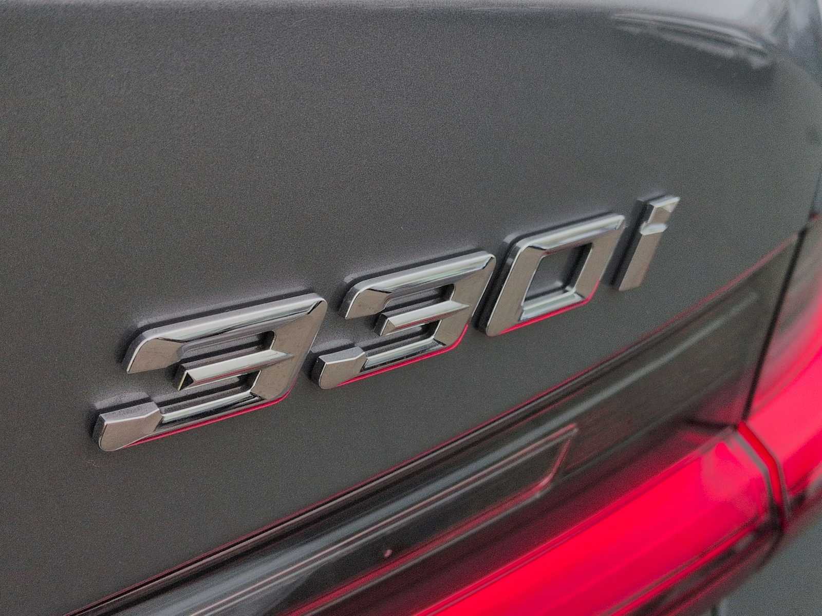 Thumbnail: 2026 BMW 3 Series - 13