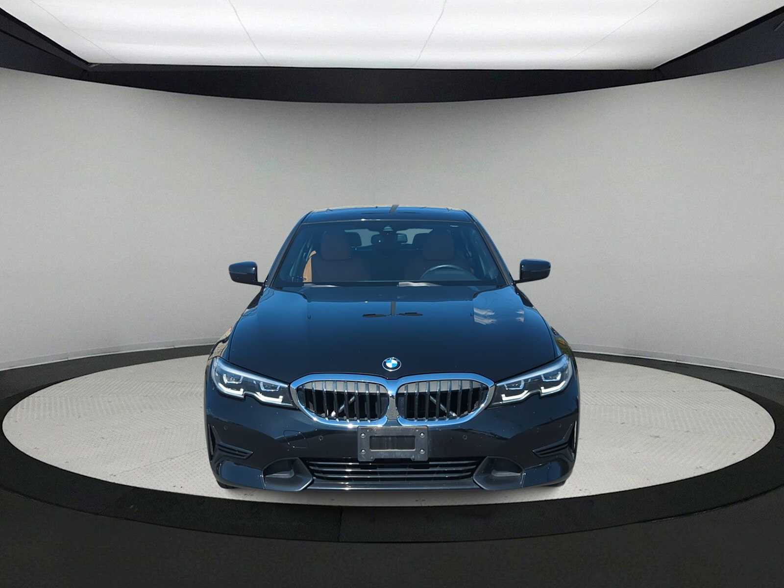 Thumbnail: 2022 BMW 3 Series - 3