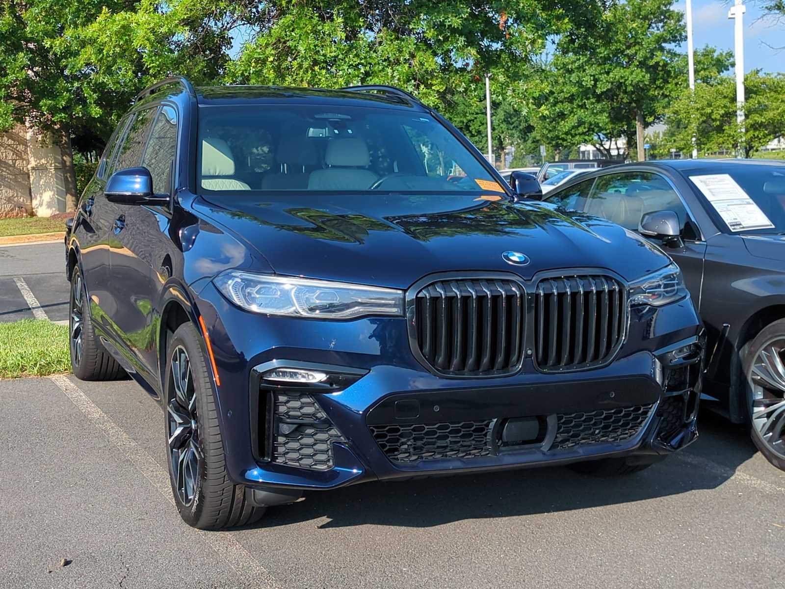 Thumbnail: 2021 BMW X7 - 3