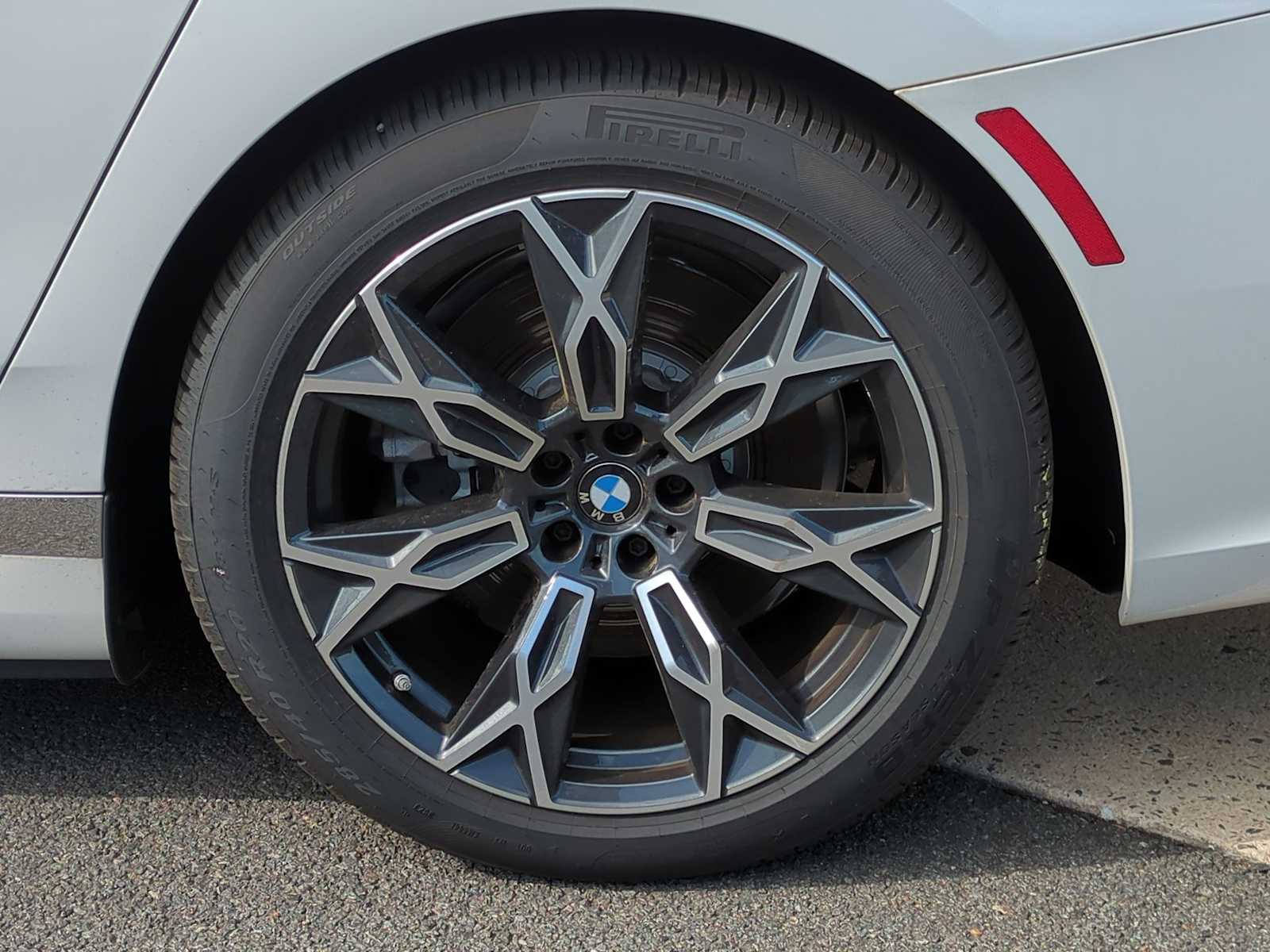 Thumbnail: 2024 BMW i7 - 13