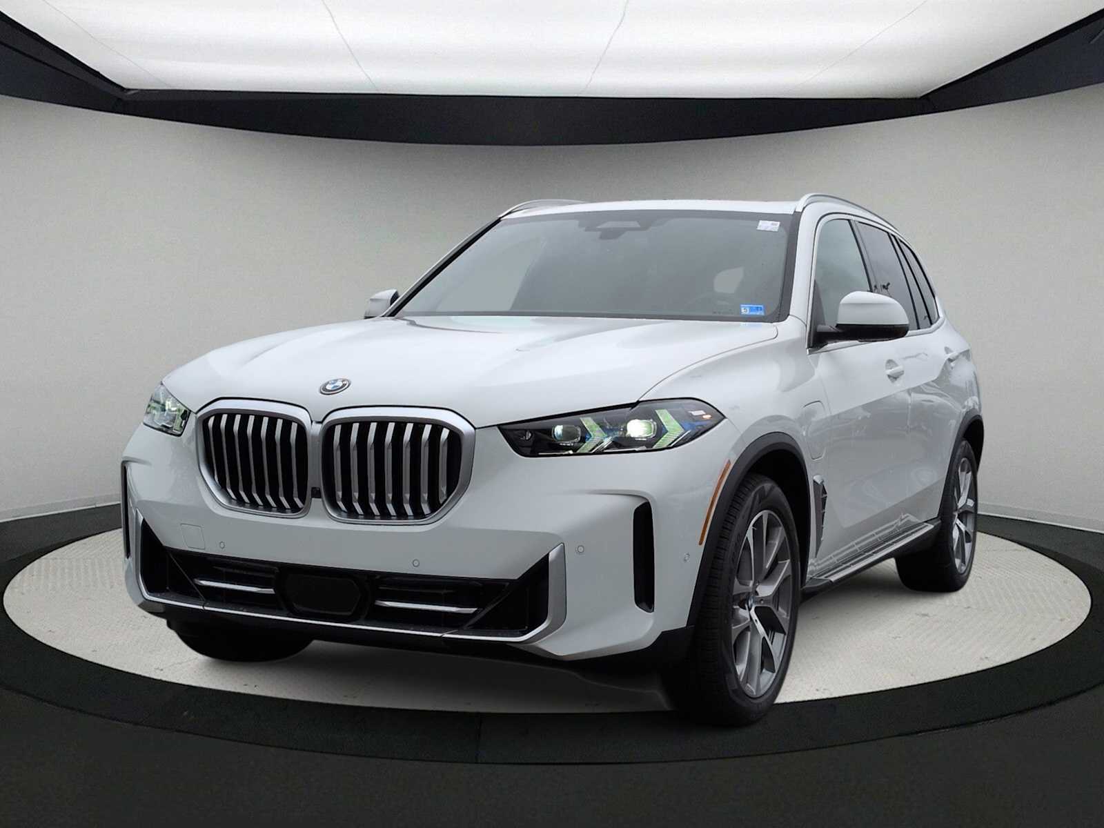 Thumbnail: 2026 BMW X5 - 4