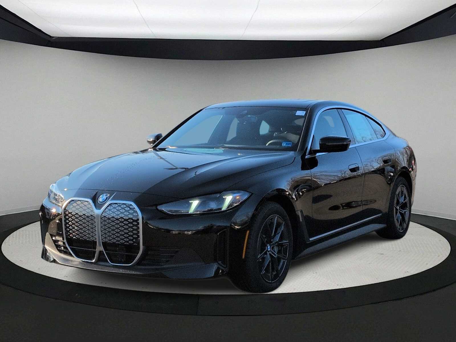 Thumbnail: 2026 BMW i4 - 4