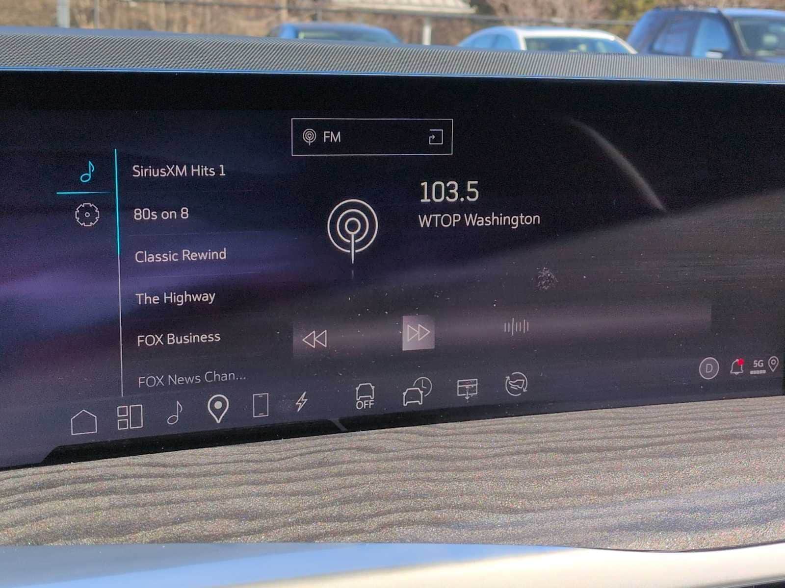 Thumbnail: 2025 Cadillac Escalade IQ - 32