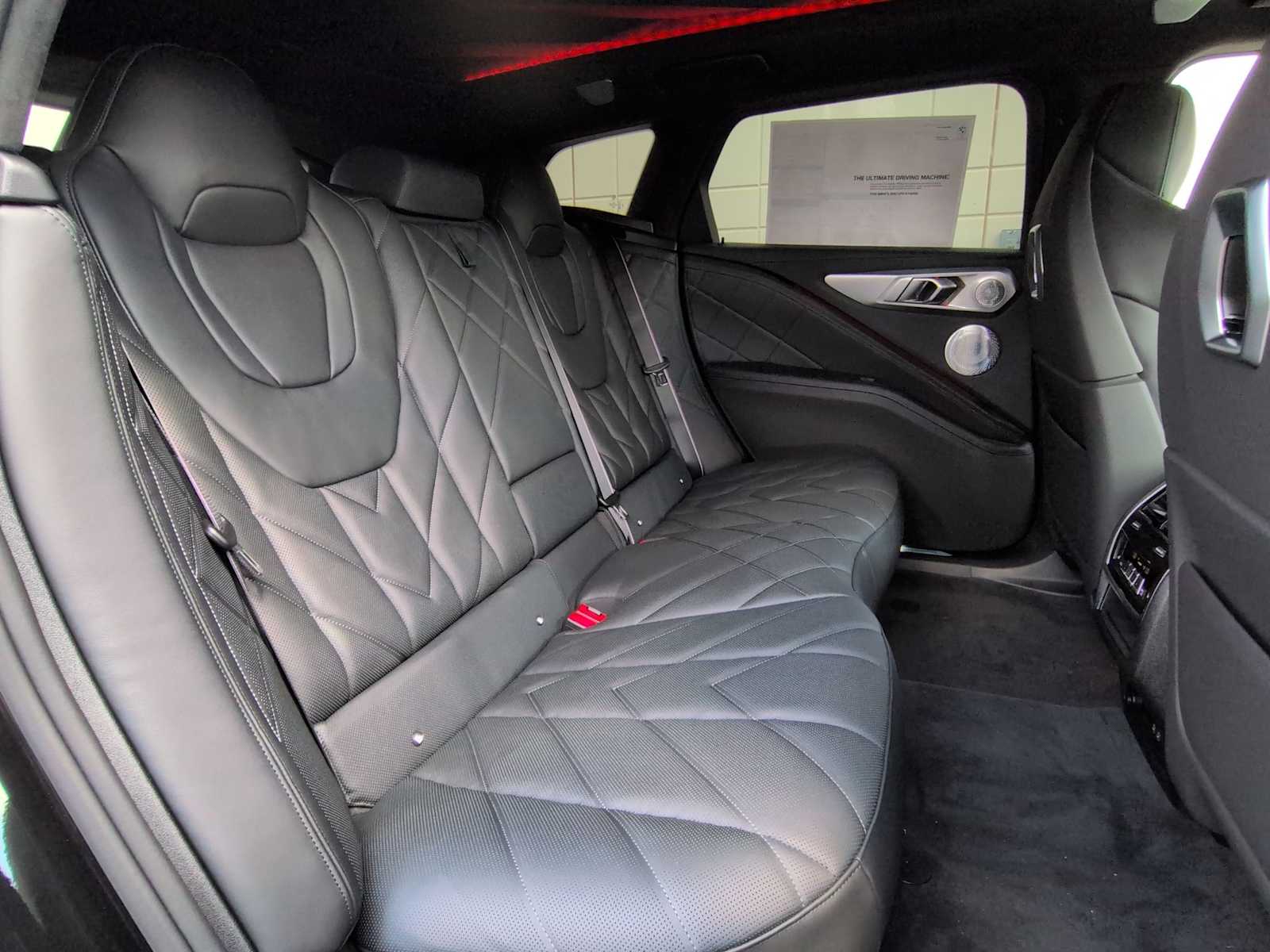 Thumbnail: 2026 BMW XM - 21