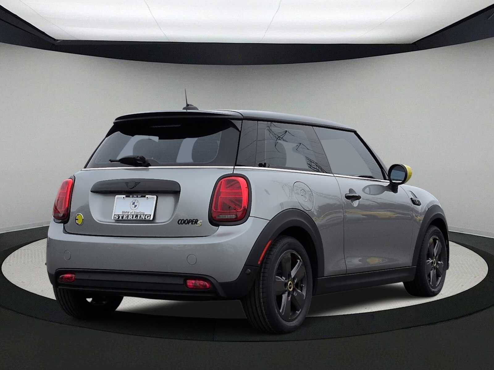 Thumbnail: 2023 MINI Cooper Hardtop - 8