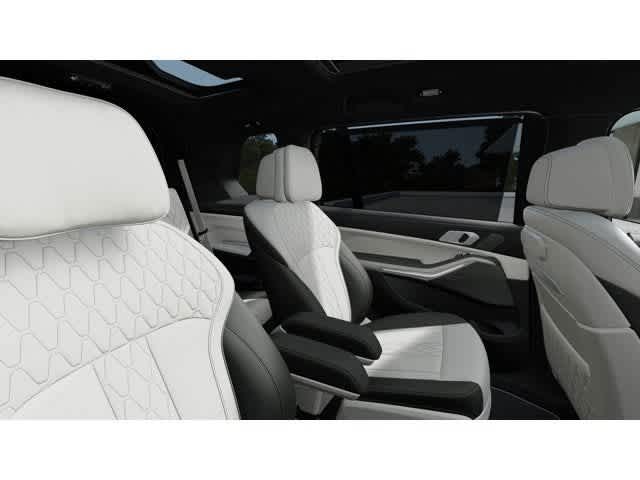 Thumbnail: 2026 BMW X7 - 12