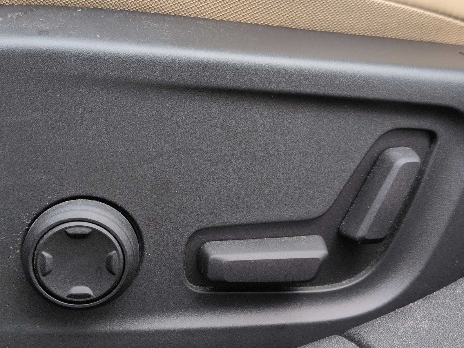 Thumbnail: 2022 Polestar 2 - 18