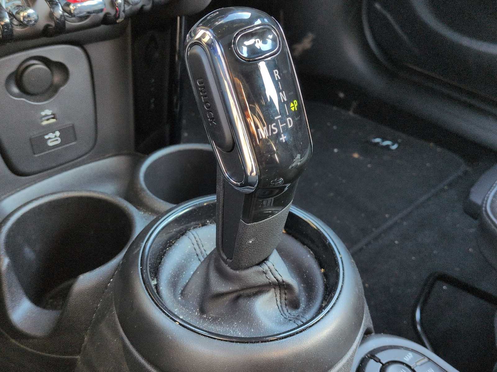 Thumbnail: 2022 MINI Cooper Hardtop - 33