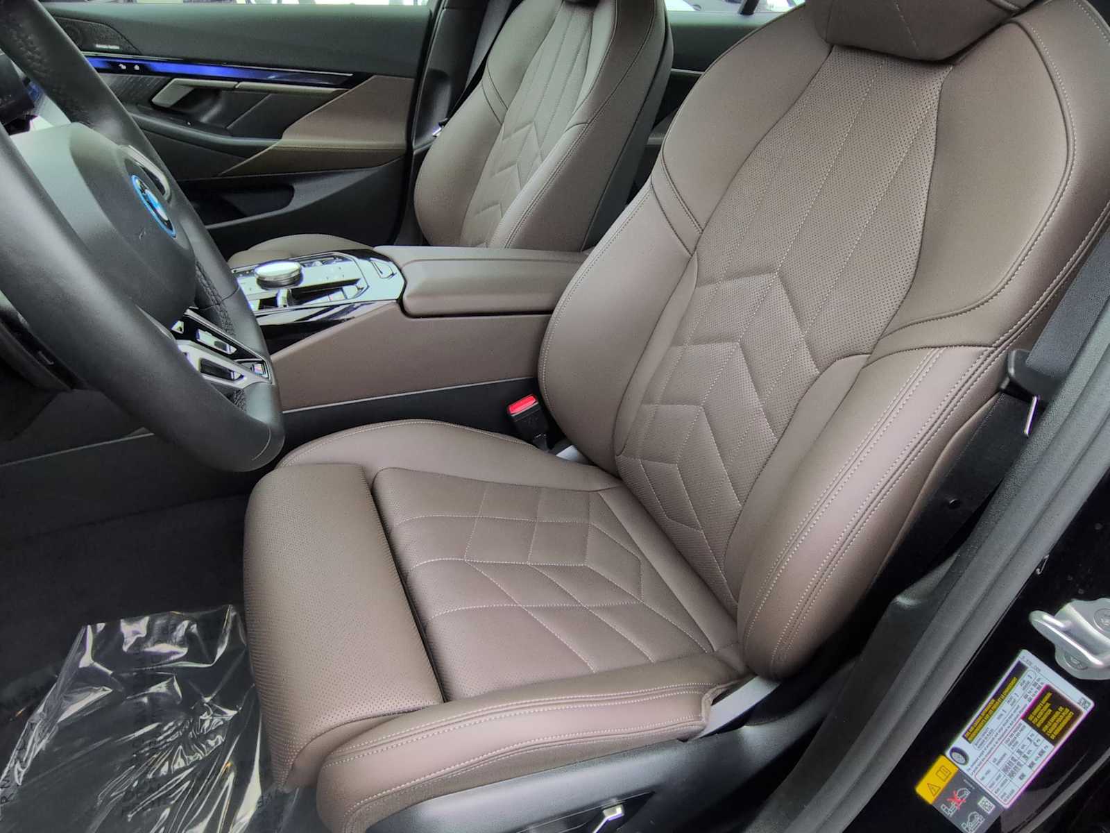 Thumbnail: 2025 BMW i5 - 16