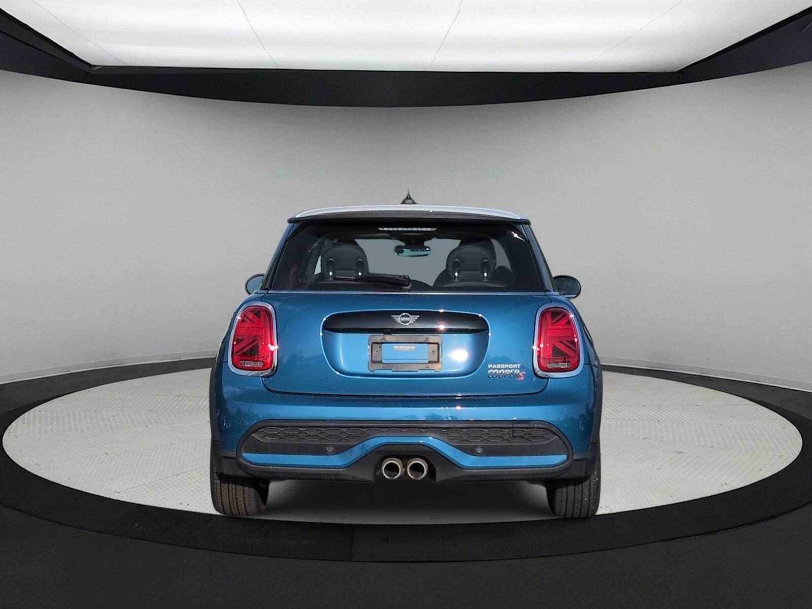 Thumbnail: 2022 MINI Cooper Hardtop - 7