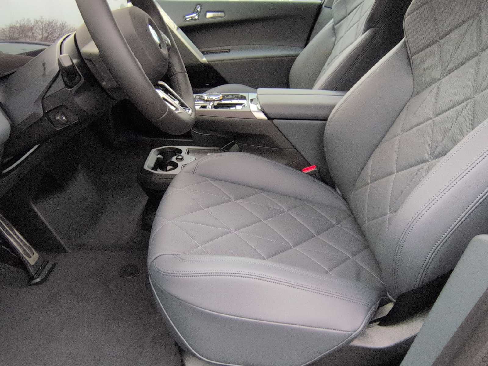 Thumbnail: 2026 BMW iX - 18