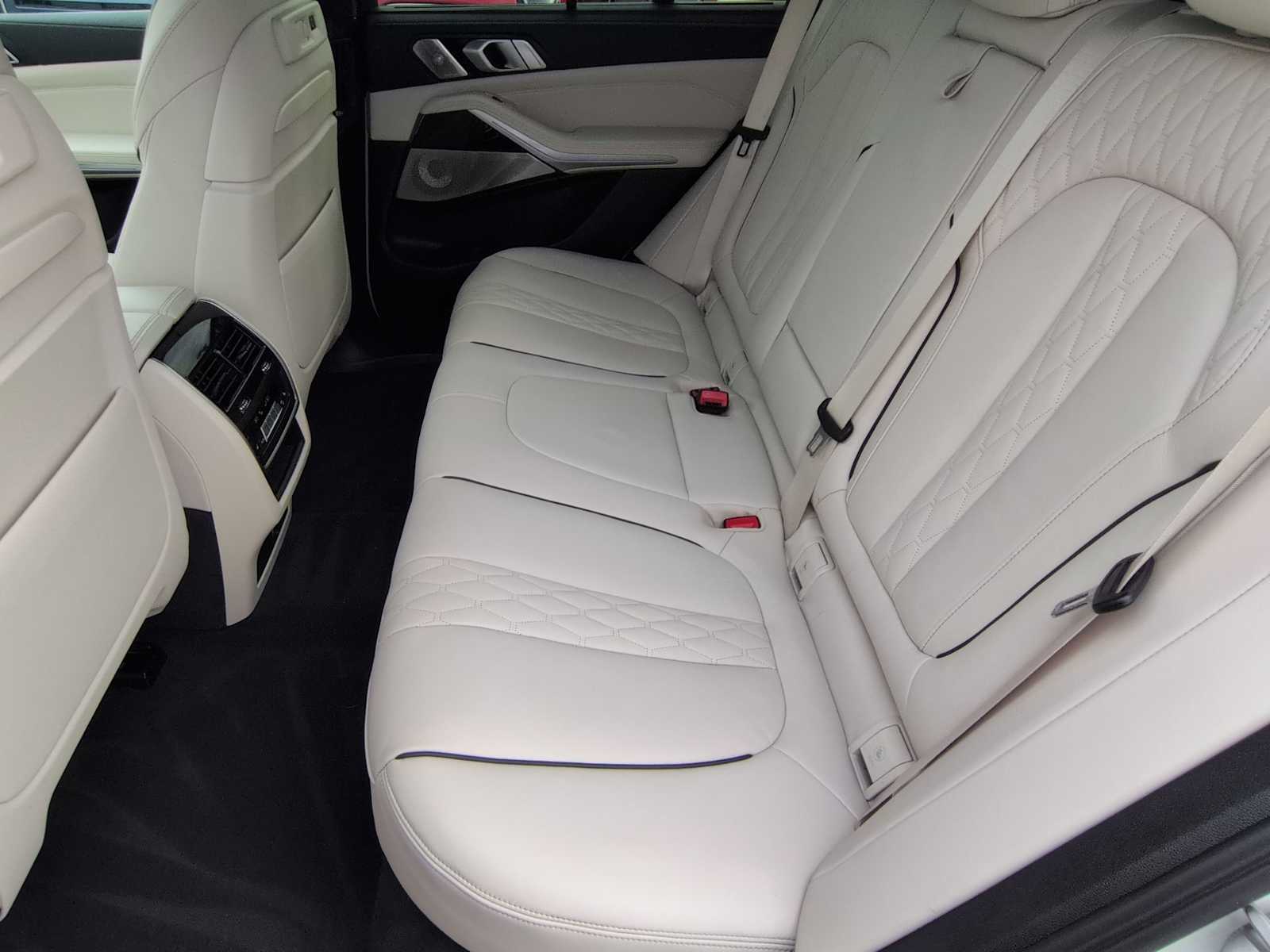 Thumbnail: 2023 BMW X5 - 20