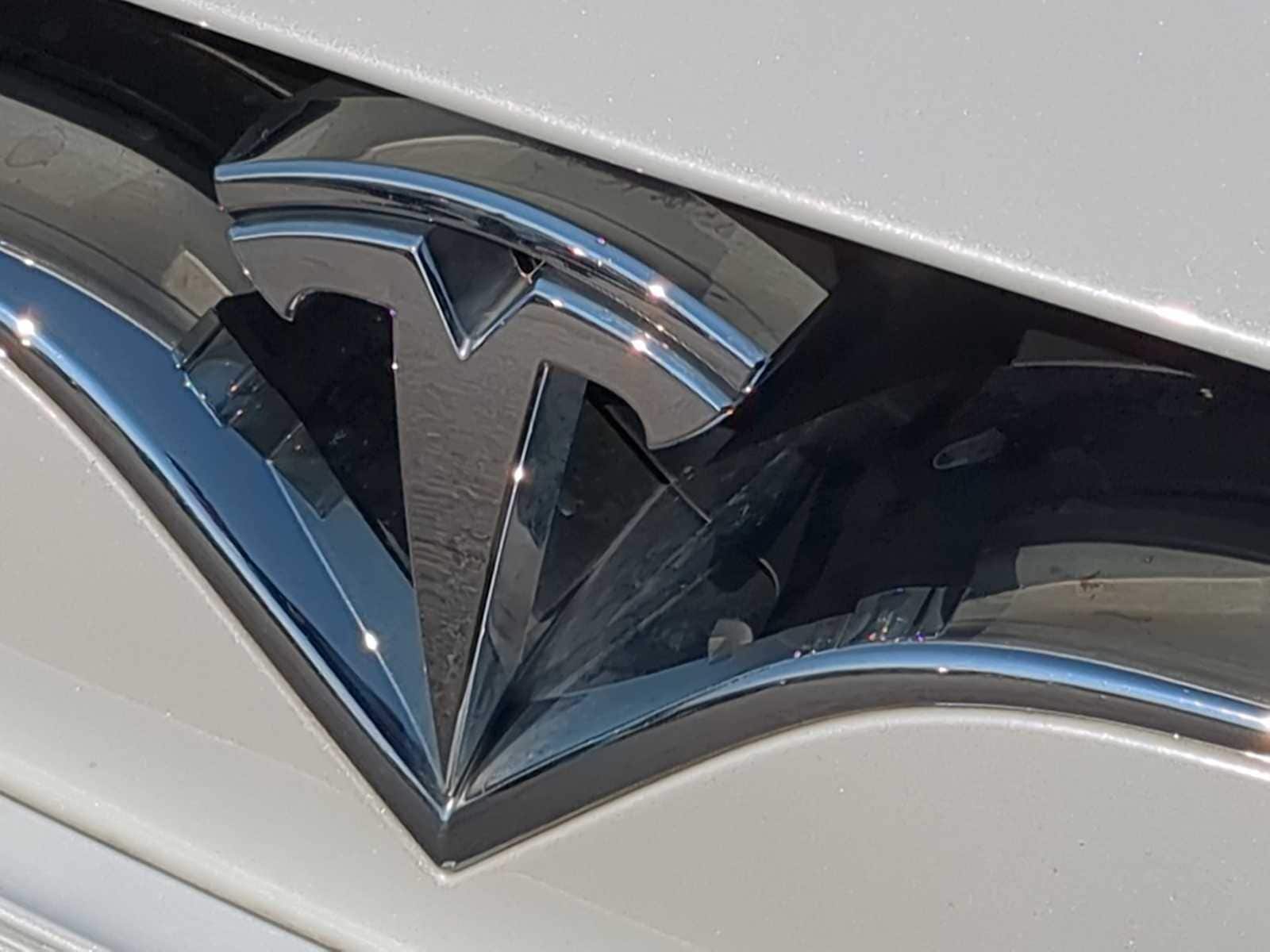 Thumbnail: 2016 Tesla Model S - 12