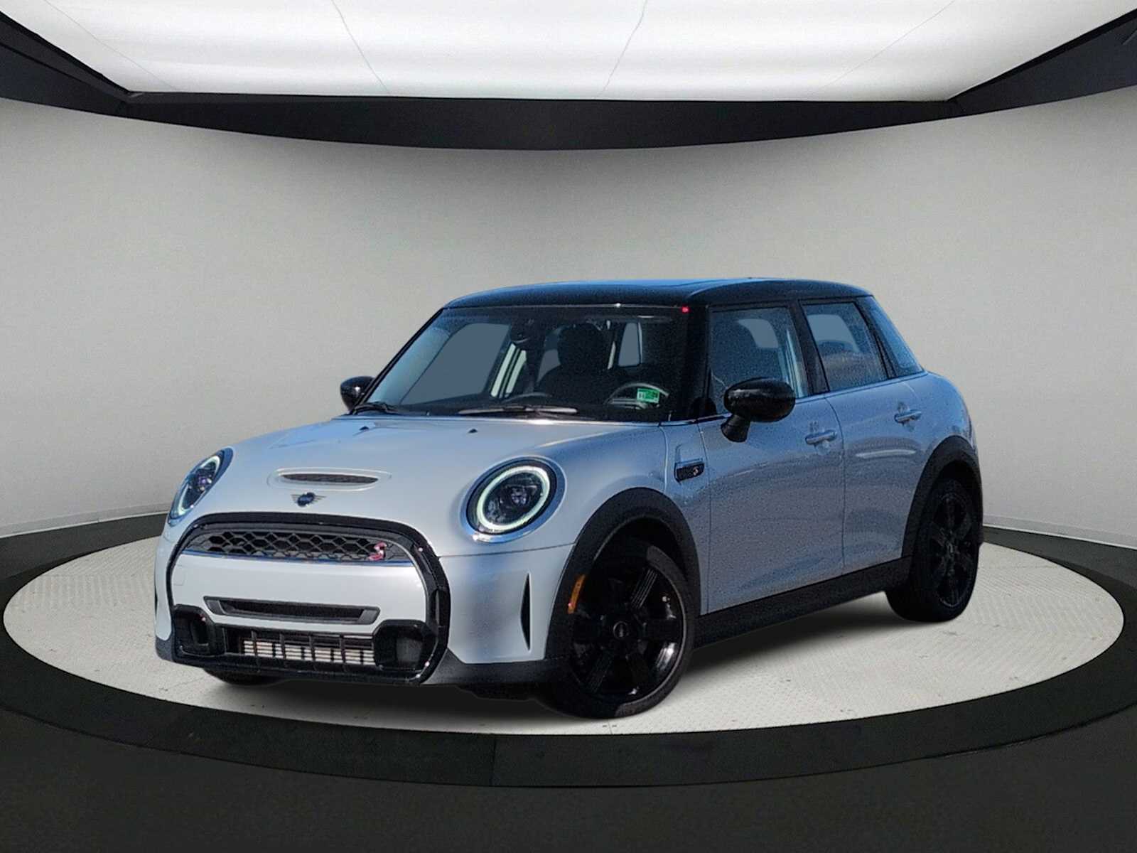 Thumbnail: 2023 MINI Cooper Hardtop - 1