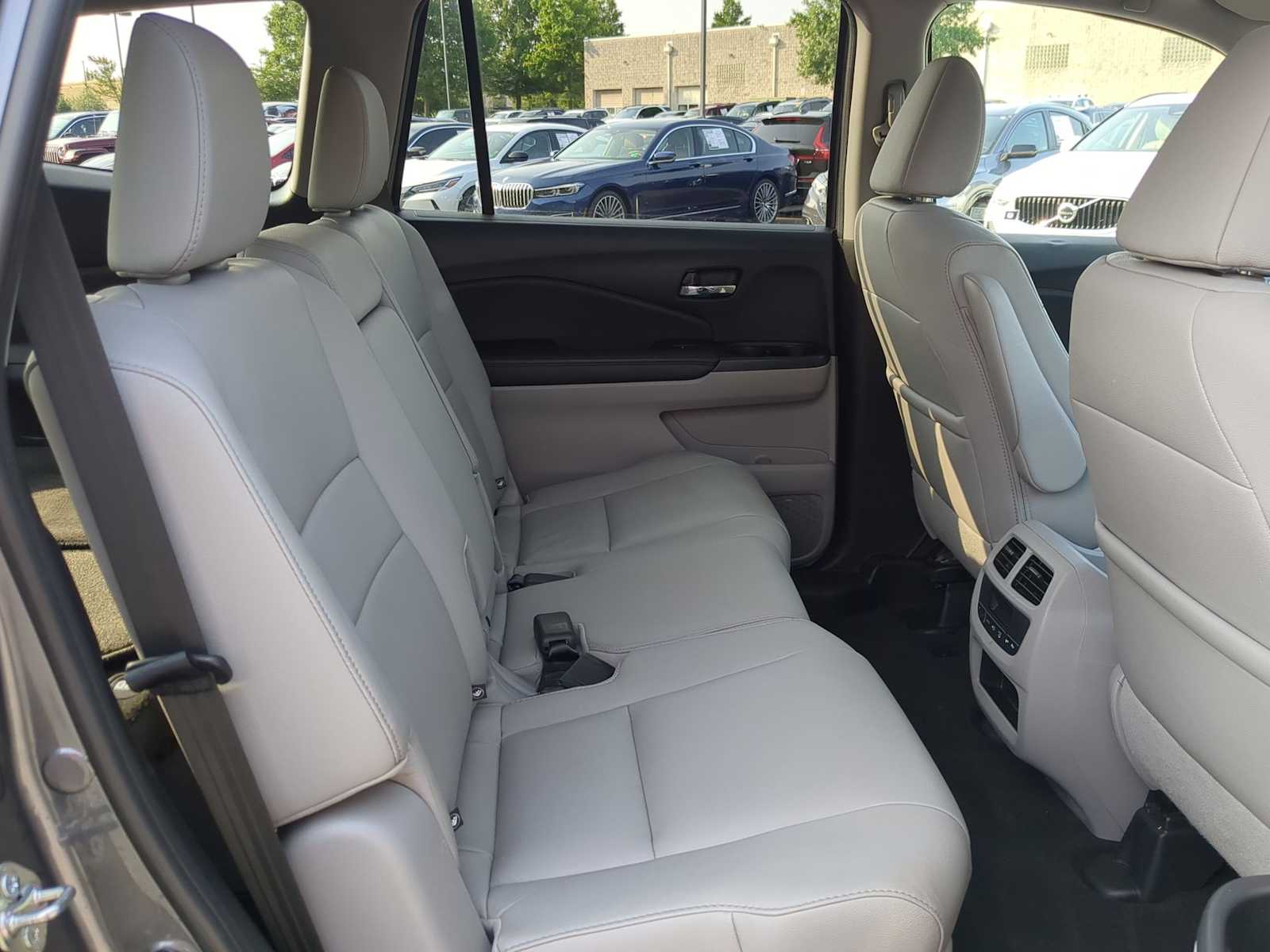 Thumbnail: 2016 Honda Pilot - 21