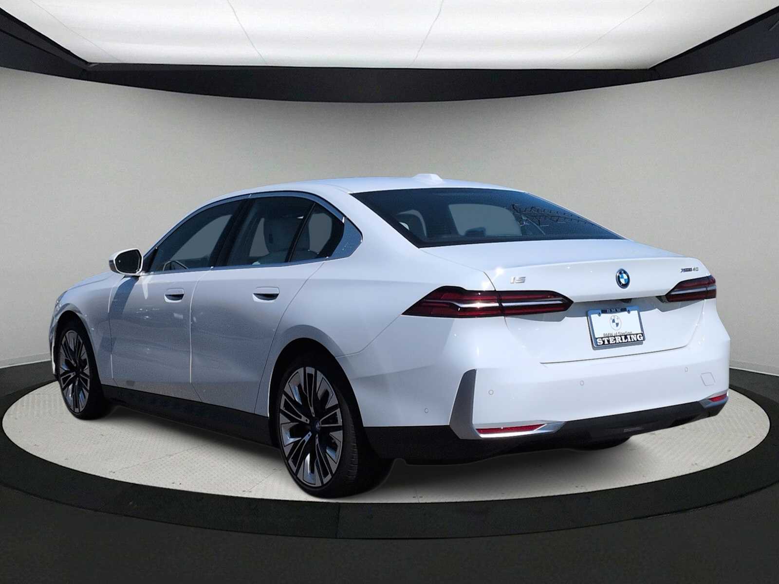 Thumbnail: 2025 BMW i5 - 6