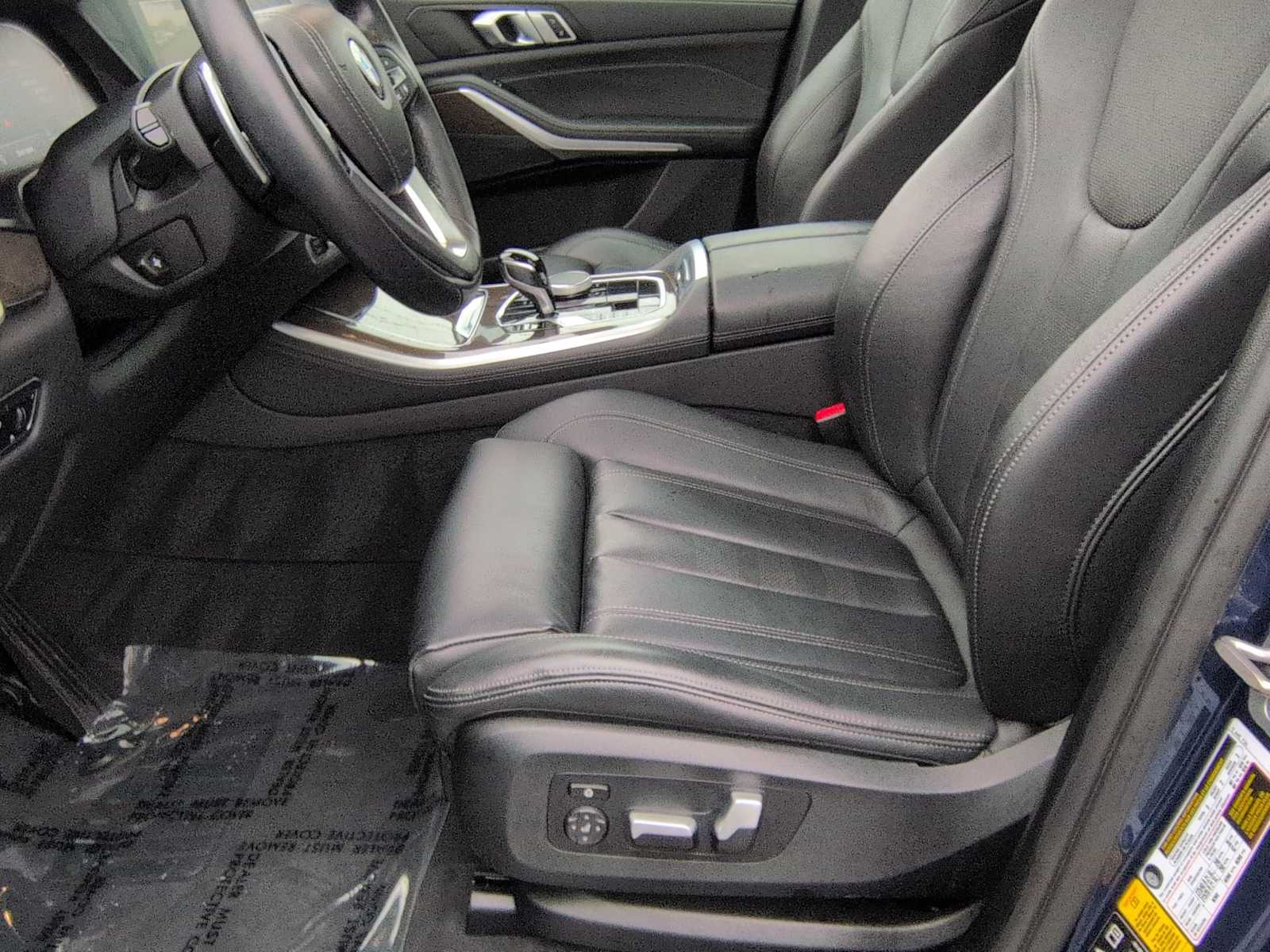 Thumbnail: 2022 BMW X5 - 17