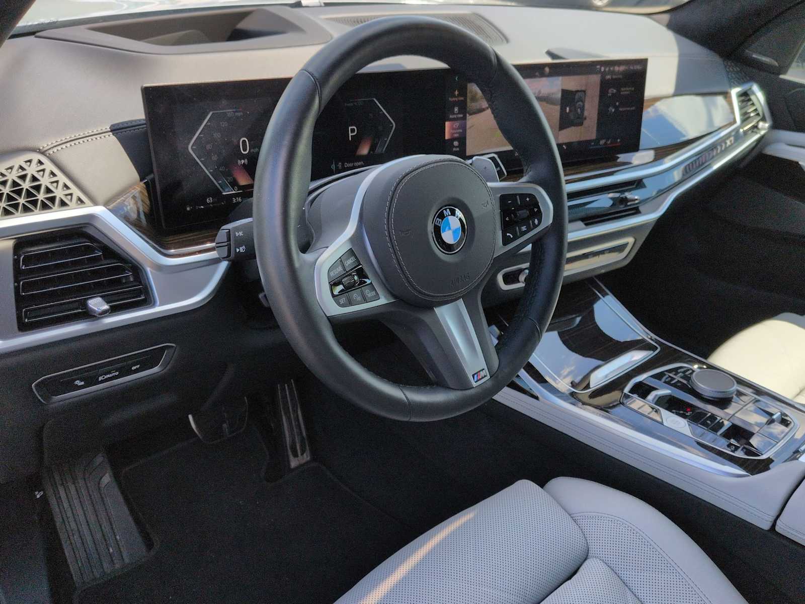 Thumbnail: 2025 BMW X7 - 10