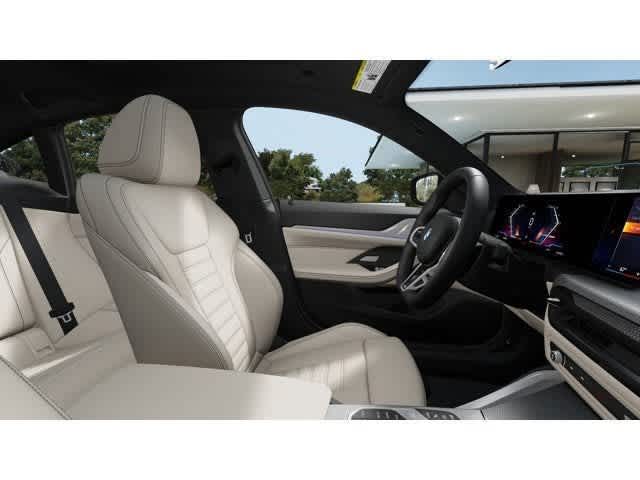 Thumbnail: 2025 BMW i4 - 9