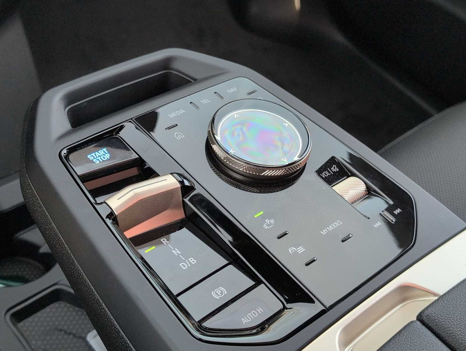 Thumbnail: 2026 BMW iX - 32