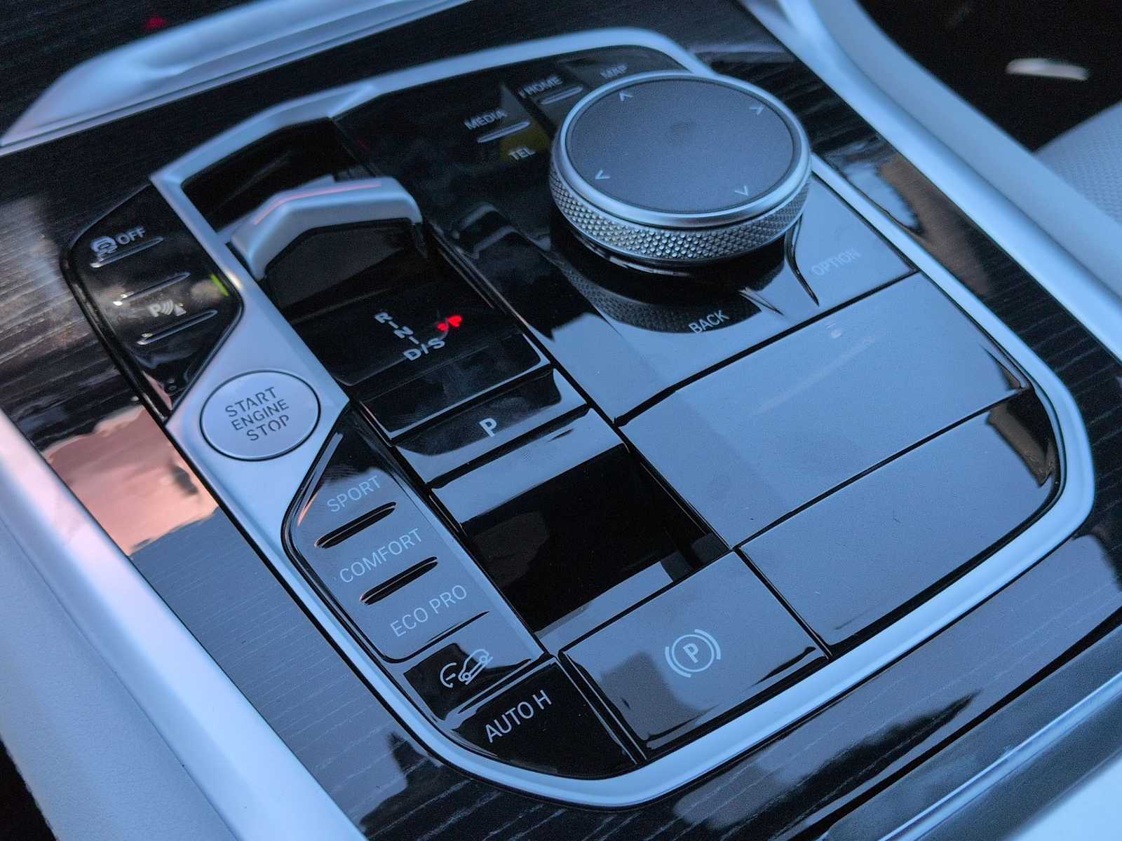 Thumbnail: 2027 BMW X6 - 35