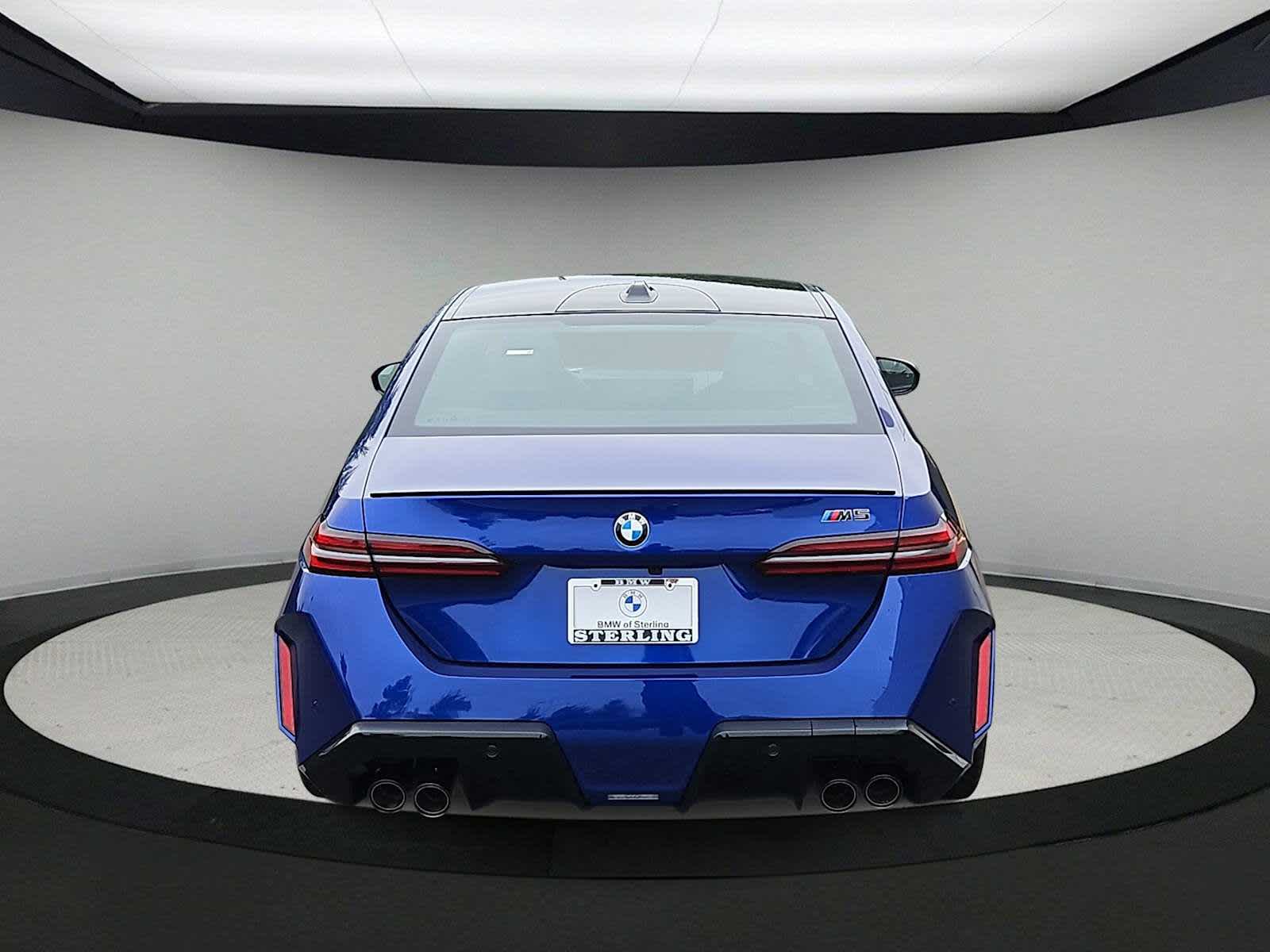 Thumbnail: 2026 BMW M5 - 7