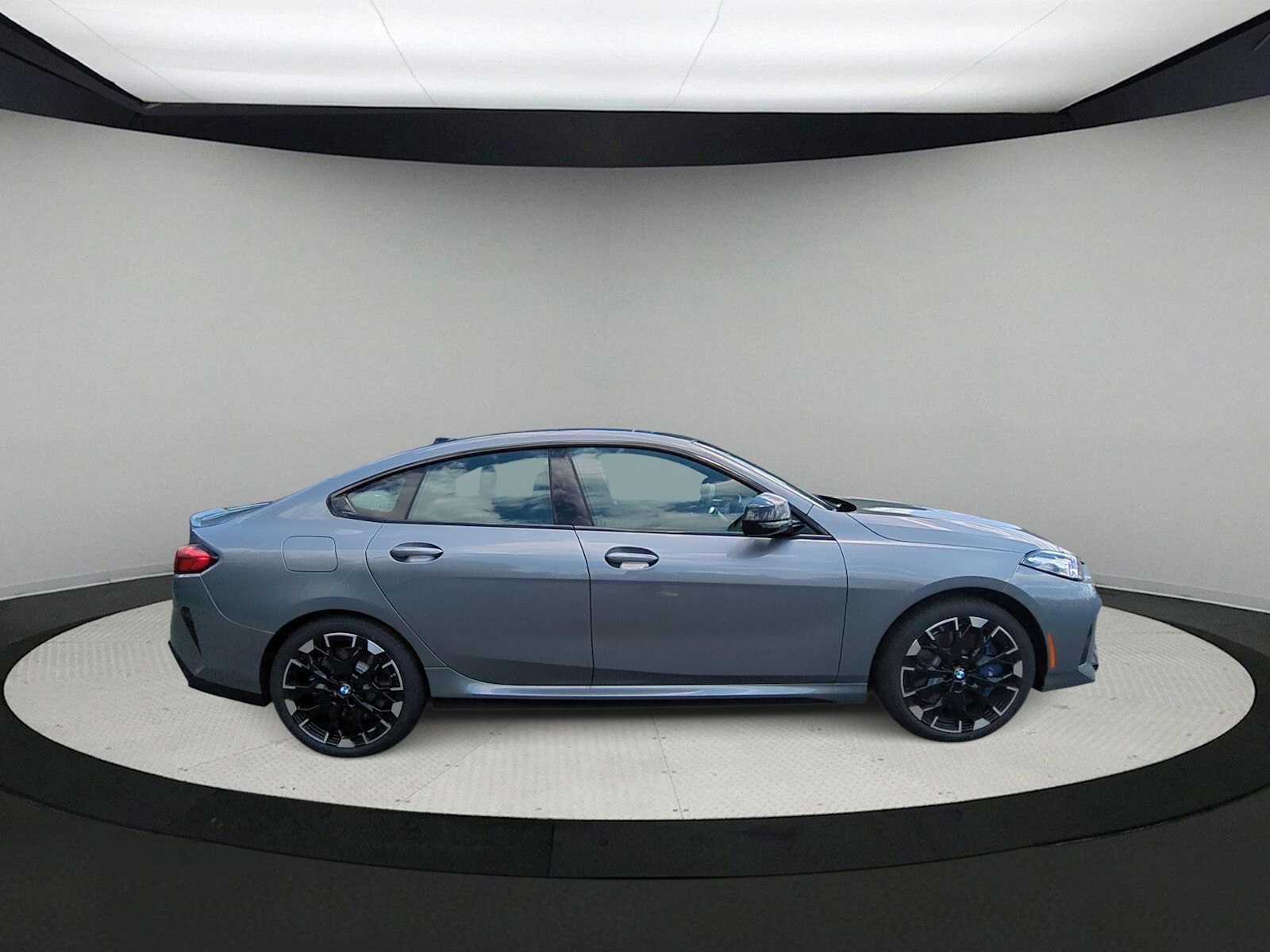 Thumbnail: 2025 BMW 2 Series - 9