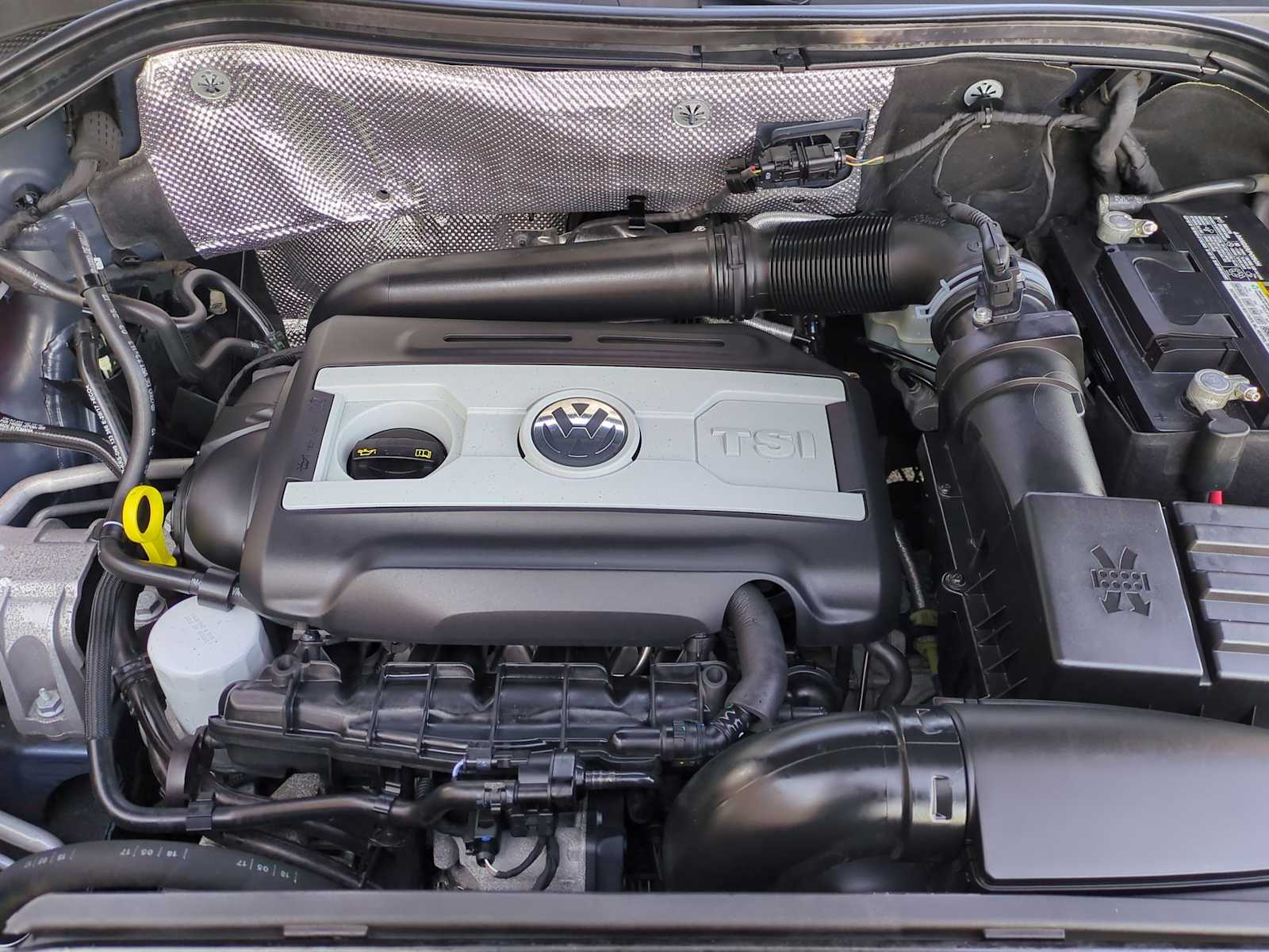 Thumbnail: 2017 Volkswagen Tiguan - 14