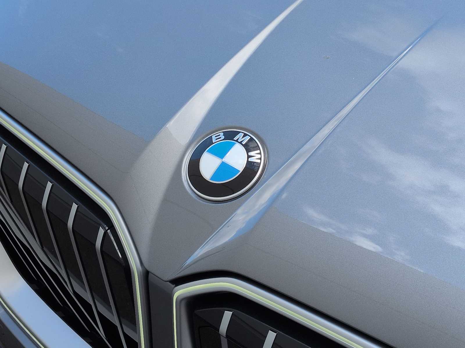 Thumbnail: 2026 BMW X3 - 12