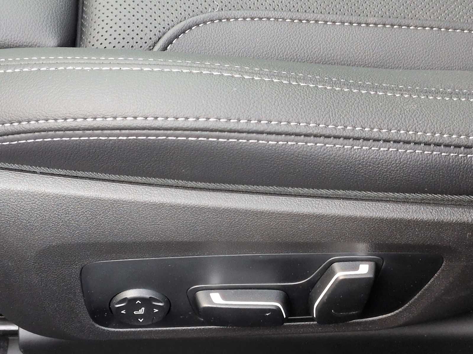 Thumbnail: 2026 BMW 3 Series - 18