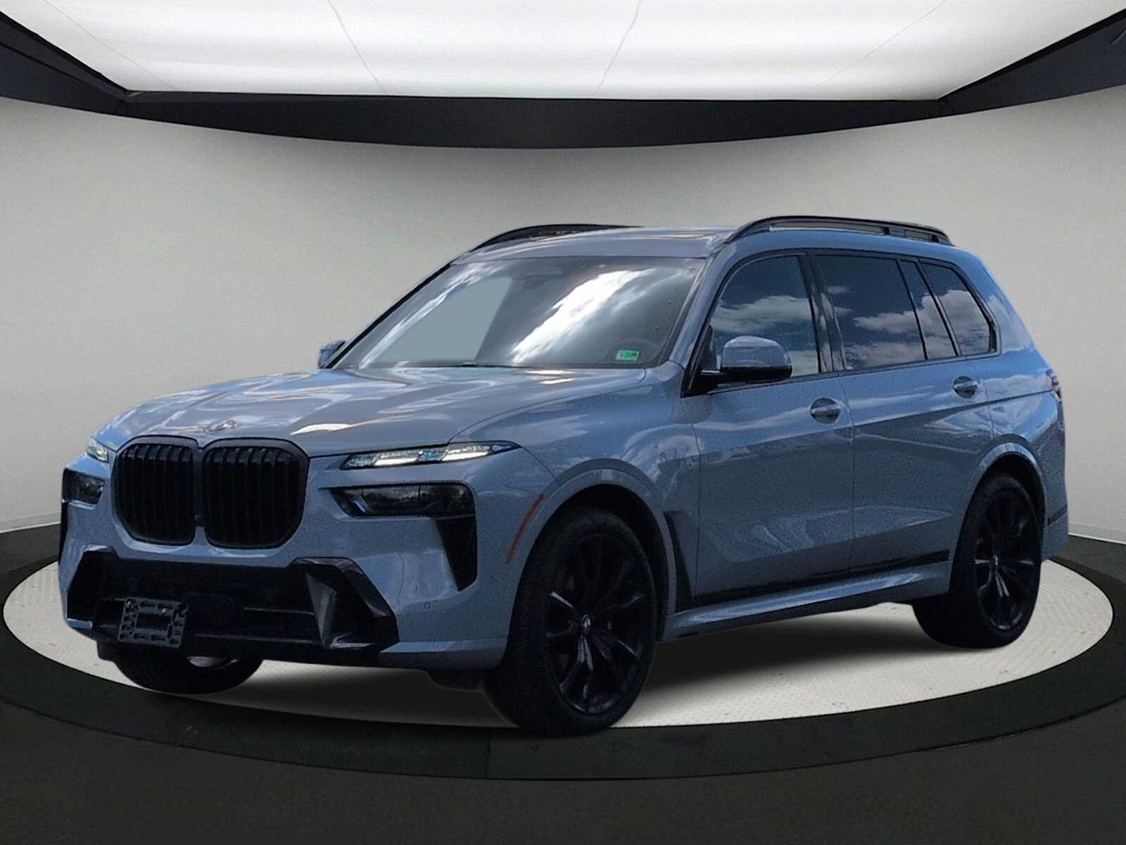 Thumbnail: 2025 BMW X7 - 4