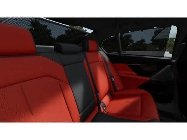 Thumbnail: 2026 BMW M5 - 10