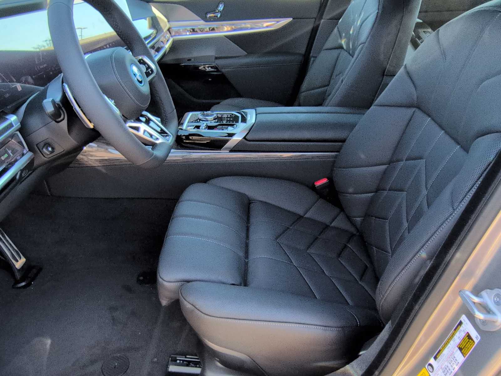 Thumbnail: 2026 BMW 7 Series - 17