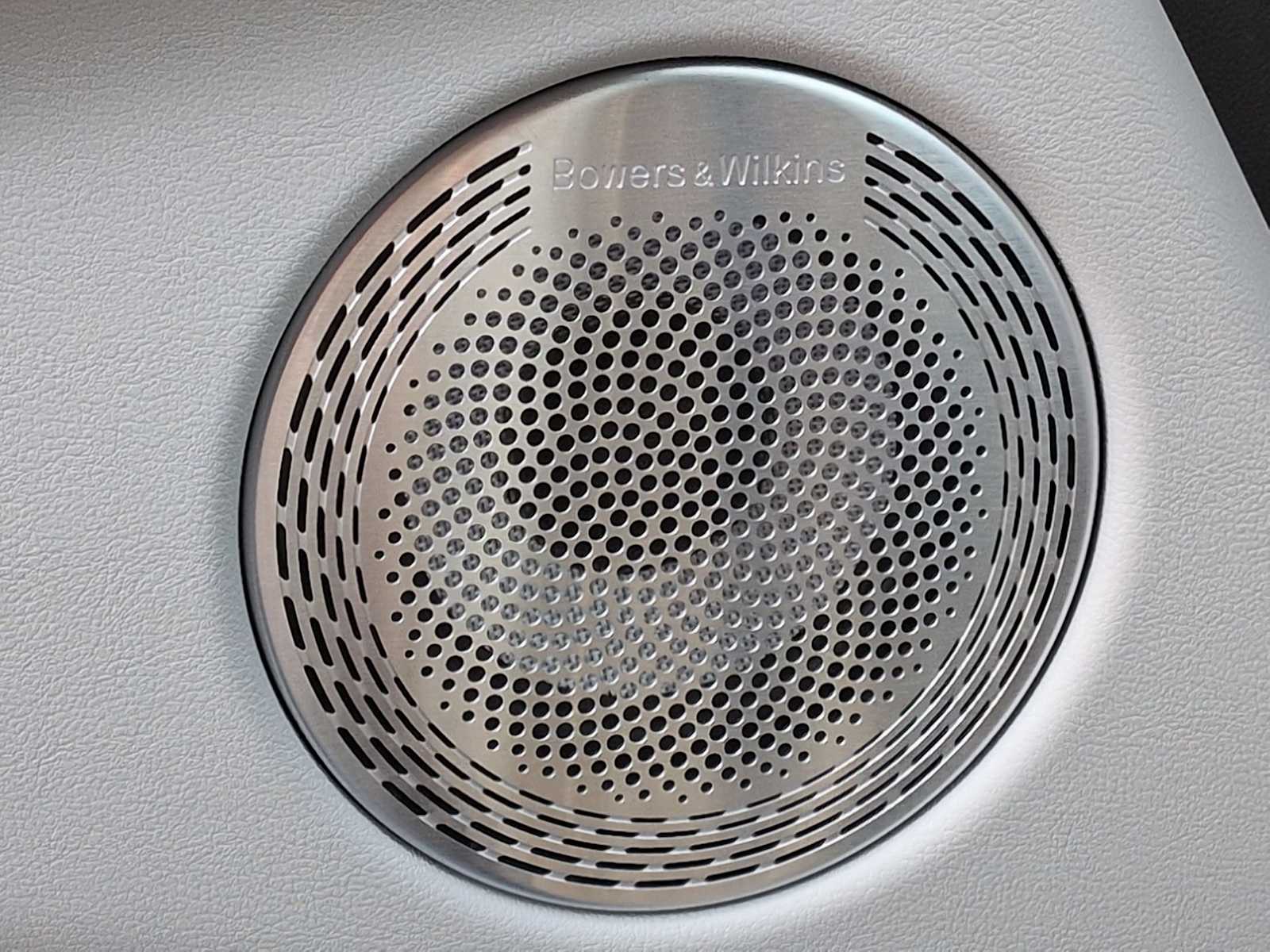 Thumbnail: 2026 BMW XM - 31