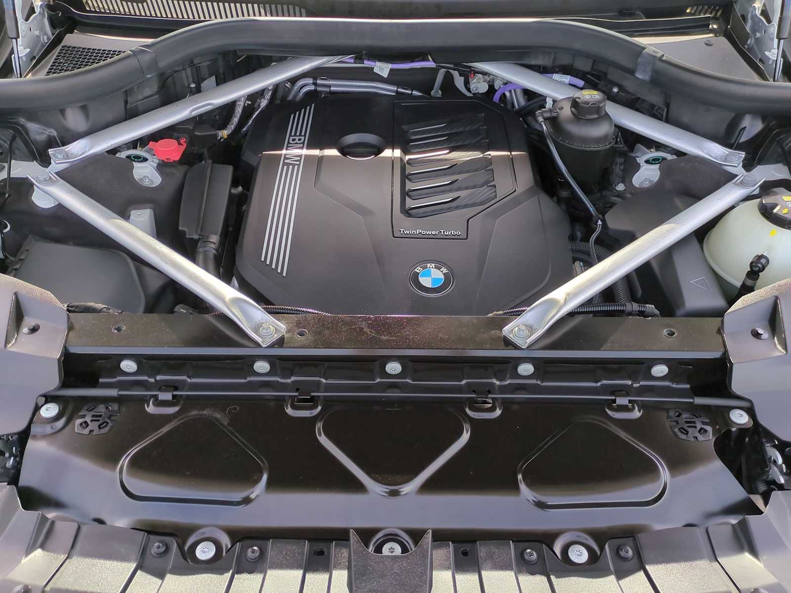 Thumbnail: 2021 BMW X7 - 14
